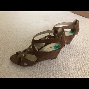 Bandolino Shoes - Bandolino suede wedges Bandolino Shoes - Bandolino suede wedges